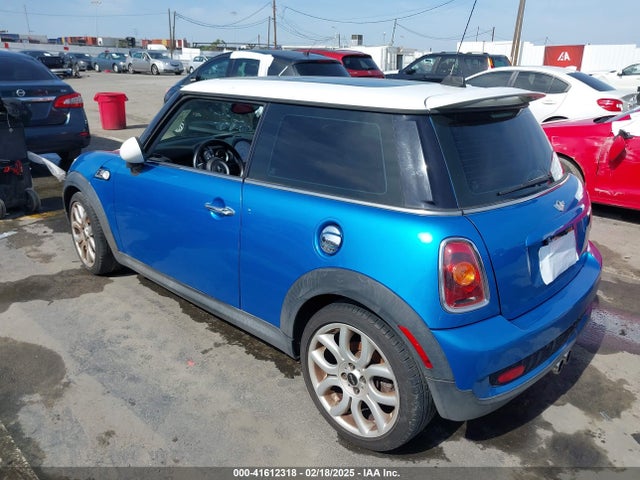 2009 MINI COOPER S WMWMF73599TW87617 Photo 2