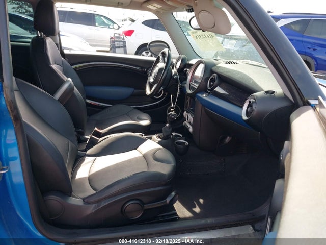 2009 MINI COOPER S WMWMF73599TW87617 Photo 4