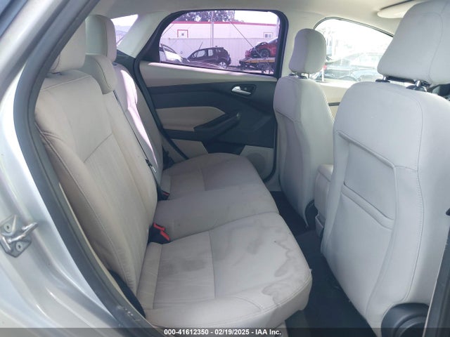 Ford FOCUS SE 2018 1FADP3K23JL241862 Image 8