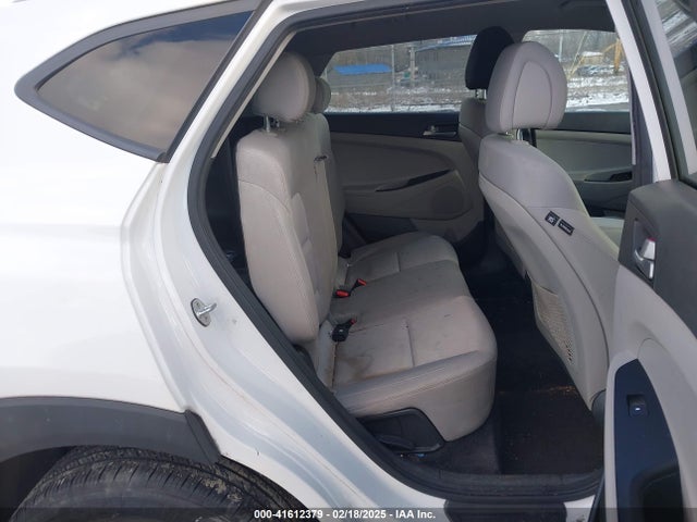 KM8J33A42JU717147 Hyundai TUCSON SEL