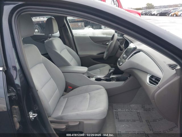 1G1ZD5ST4PF138219 Chevrolet Malibu Fwd 1lt