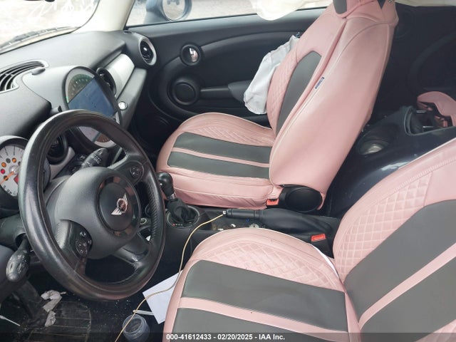 2012 MINI COOPER CLUBMAN WMWZF3C55CT189517 Photo 4