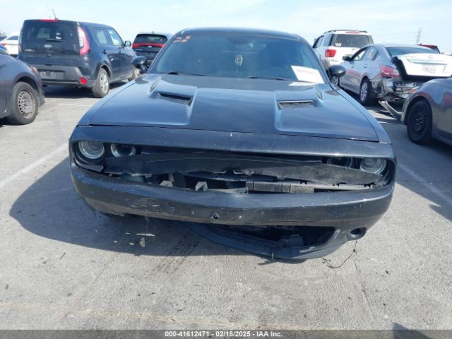 2C3CDZAG9FH913074 Dodge Challenger Sxt