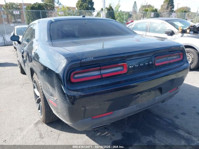2C3CDZAG9FH913074 Dodge Challenger Sxt