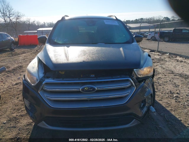 1FMCU0GD0JUA87303 Ford ESCAPE SE