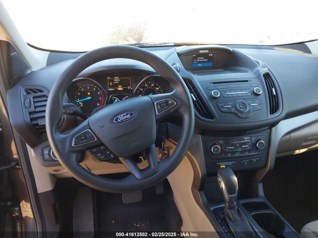 1FMCU0GD0JUA87303 Ford ESCAPE SE