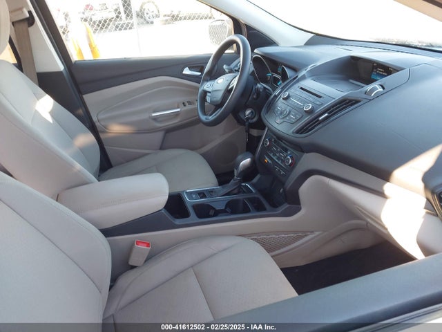 1FMCU0GD0JUA87303 Ford ESCAPE SE