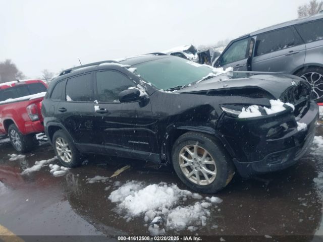 1C4PJMAB3HW599844 Jeep Cherokee Sport 4x4