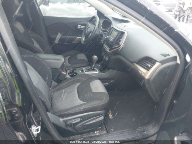 1C4PJMAB3HW599844 Jeep Cherokee Sport 4x4