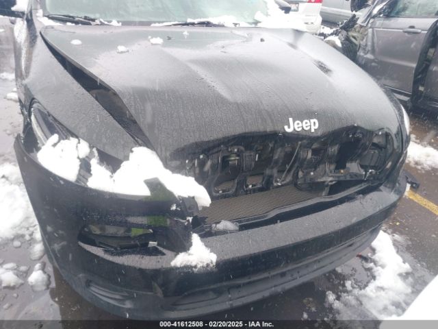 1C4PJMAB3HW599844 Jeep Cherokee Sport 4x4