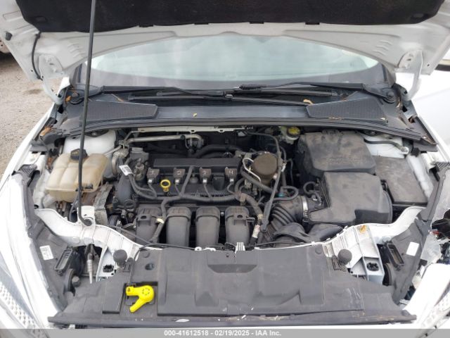 1FADP3K26FL328517 Ford FOCUS SE