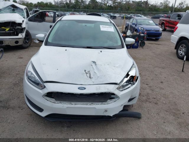 1FADP3K26FL328517 Ford FOCUS SE