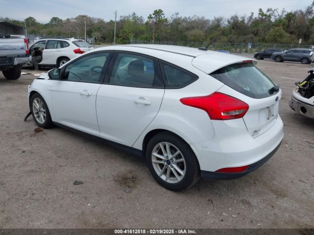 1FADP3K26FL328517 Ford FOCUS SE