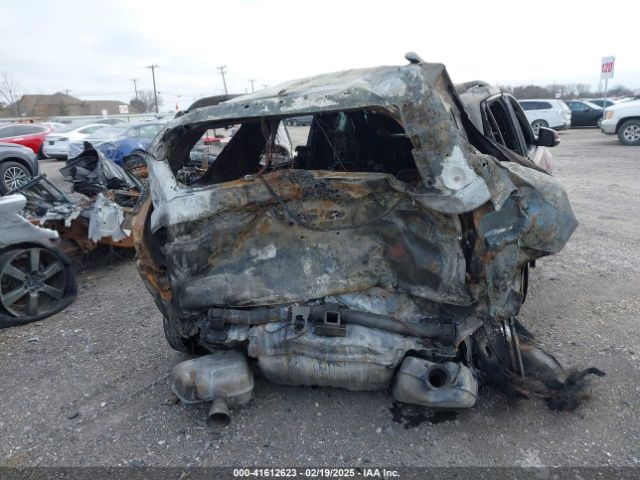 1GNERHKW8JJ284413 Chevrolet Traverse 3lt