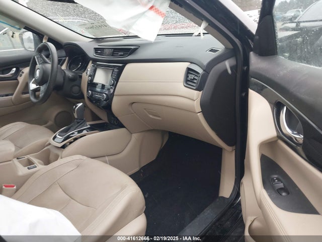 5N1AT2MT9HC750918 Nissan Rogue Sl