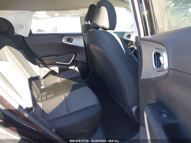 KNDJ23AU5P7888537 KIA SOUL LX