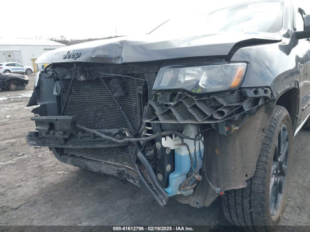 1C4RJFAG8JC349071 Jeep Grand Cherokee Altitude 4x4