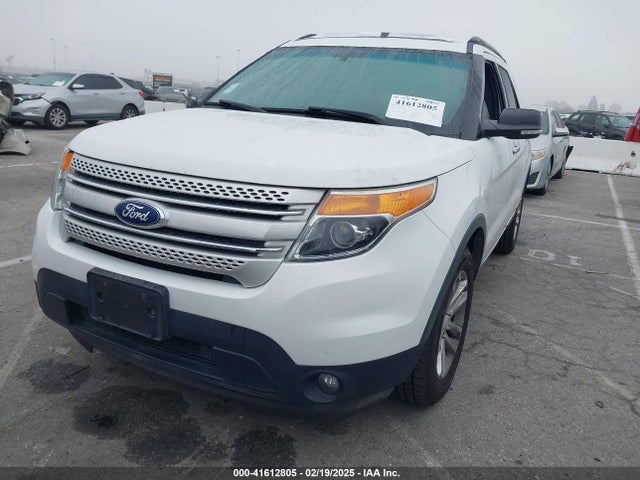 Ford EXPLORER XLT 2015 1FM5K7D87FGB26571 Image 2