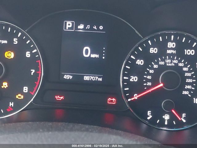 3KPFL4A72JE186105 KIA FORTE LX