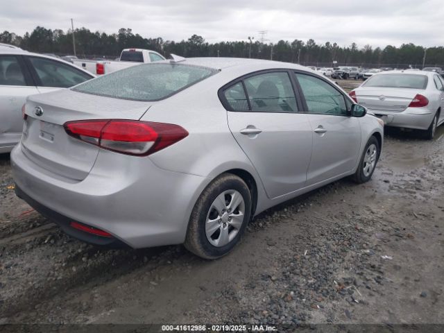 3KPFL4A72JE186105 KIA FORTE LX