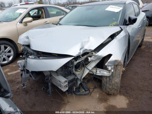 1N4AA6AP1HC439725 Nissan Maxima 3.5 Platinum