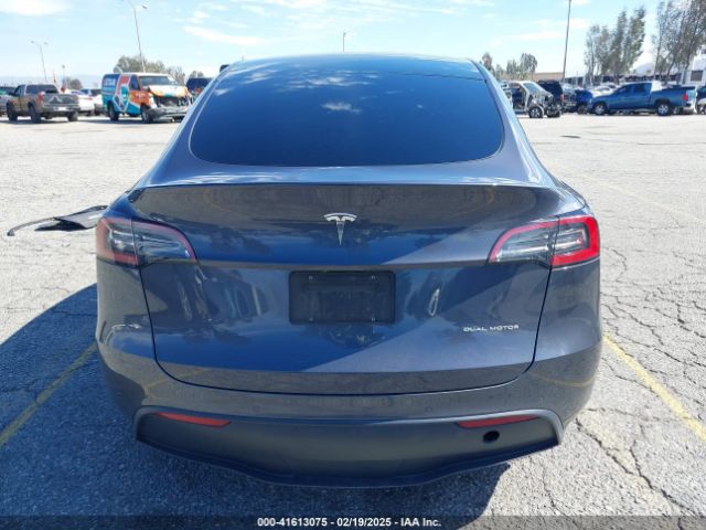 7SAYGAEEXNF381389 Tesla Model Y Long Range Dual Motor All-wheel Drive