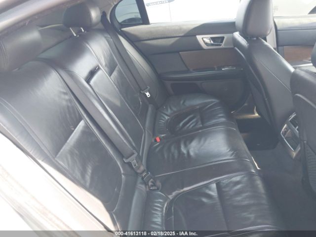 2013 JAGUAR XF SAJWA0E74D8S91723 Photo 7