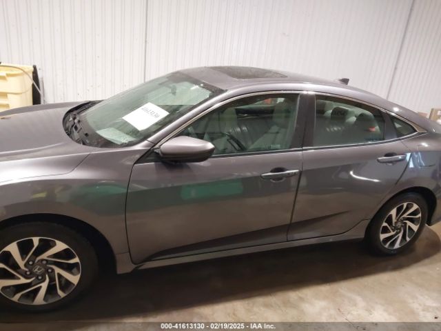 19XFC2F72JE208939 Honda CIVIC EX