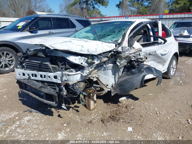 Ford FOCUS SE 2015 1FADP3K21FL235534 Image 2