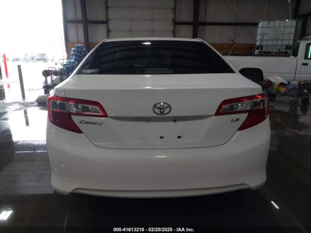 4T1BF1FKXEU306754 Toyota CAMRY LE