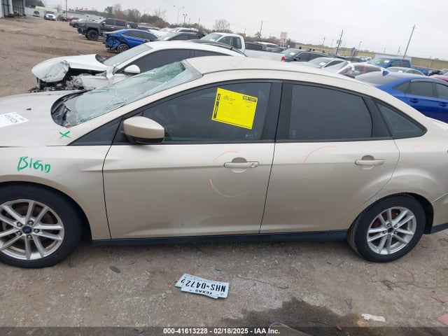 1FADP3F27JL295790 Ford FOCUS SE