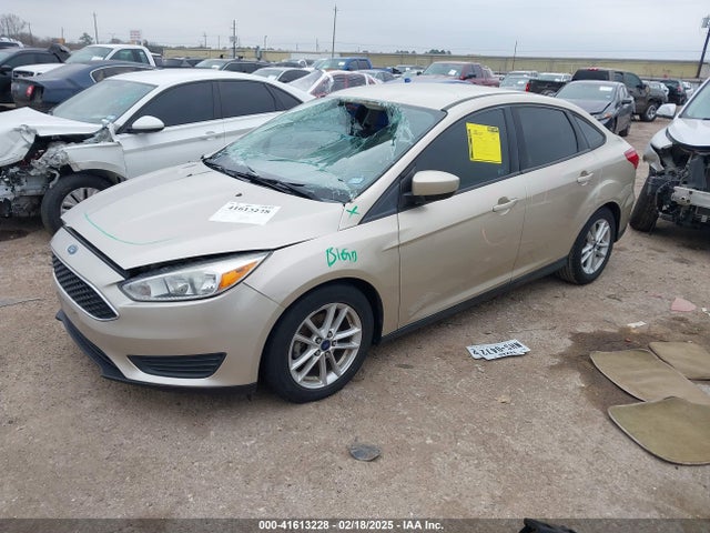 1FADP3F27JL295790 Ford FOCUS SE