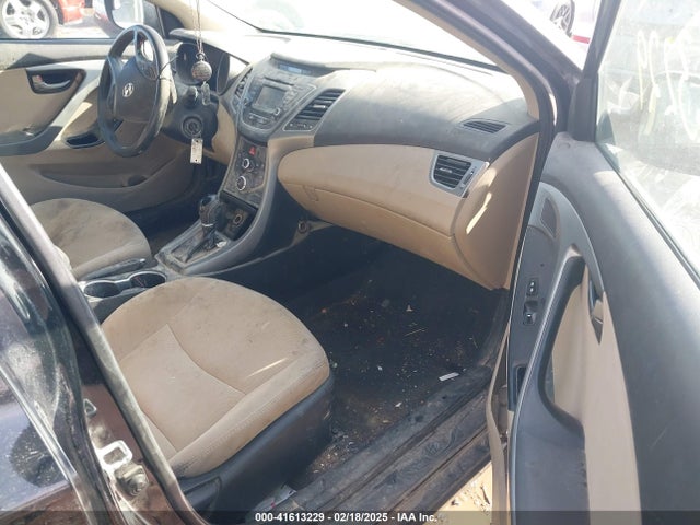 5NPDH4AEXGH791274 Hyundai ELANTRA SE