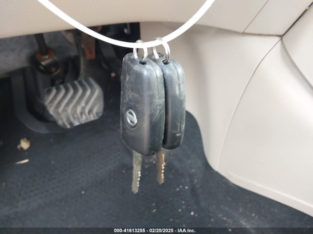 Nissan ROGUE S 2016 KNMAT2MV4GP663862 Image 11