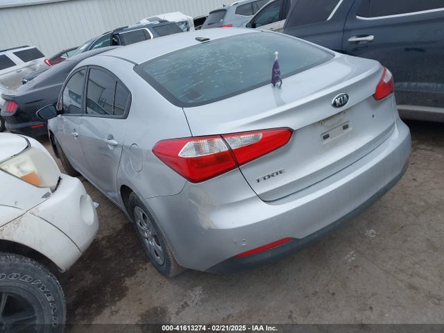 KNAFK4A69F5388109 KIA FORTE LX