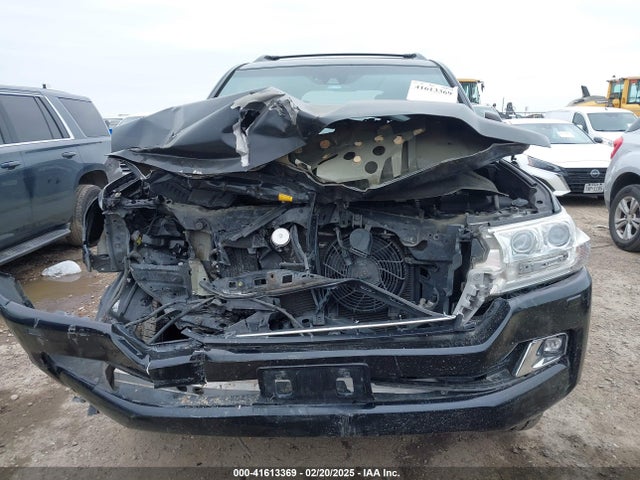JTMCY7AJ6G4038101 Toyota Land Cruiser V8