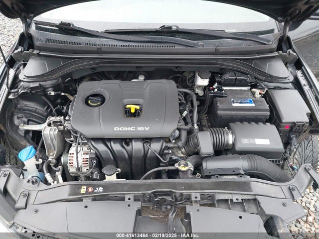 5NPD84LF8HH105482 Hyundai ELANTRA SE