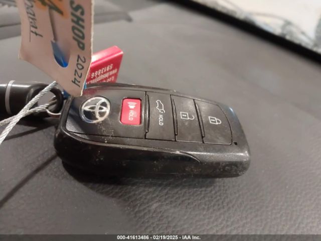 5TDKDRBH7RS552187 Toyota Highlander Xle