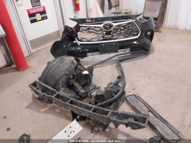 5TDKDRBH7RS552187 Toyota Highlander Xle