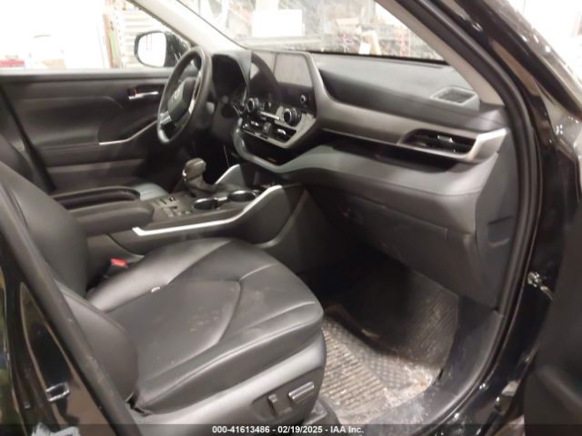 5TDKDRBH7RS552187 Toyota Highlander Xle