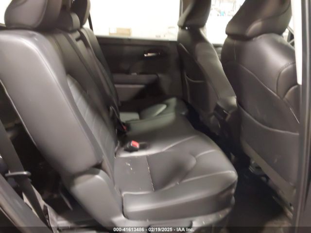 5TDKDRBH7RS552187 Toyota Highlander Xle