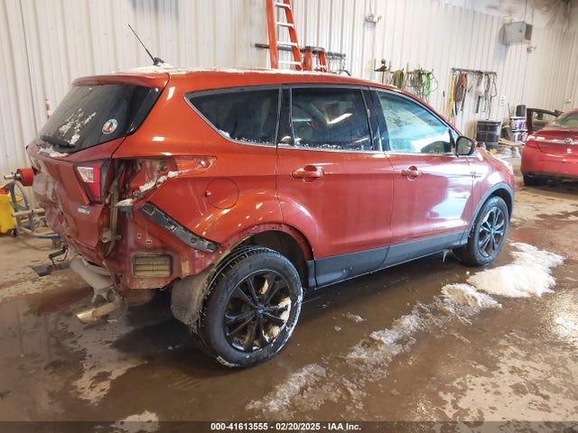 1FMCU9GDXKUC00454 Ford ESCAPE SE