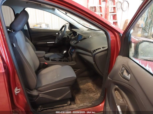 1FMCU9GDXKUC00454 Ford ESCAPE SE