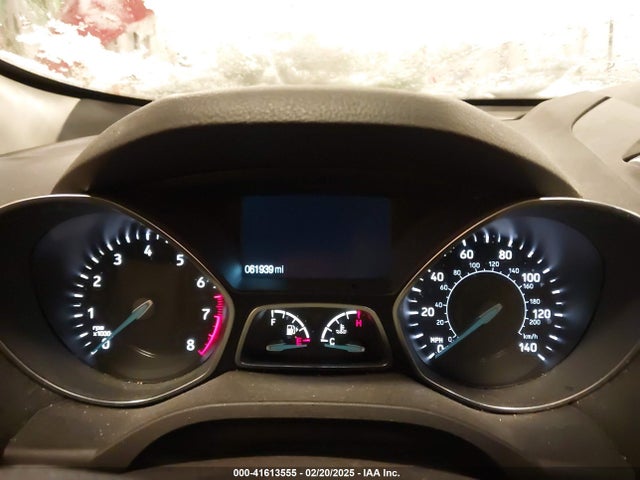 1FMCU9GDXKUC00454 Ford ESCAPE SE