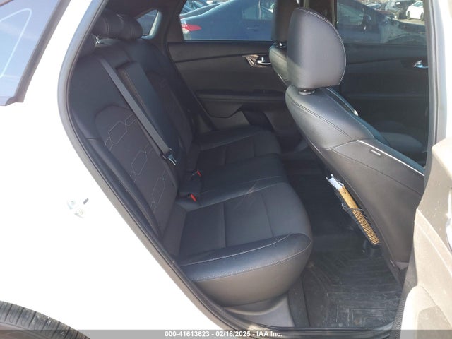 3KPF54AD2PE516771 KIA mpi nu
