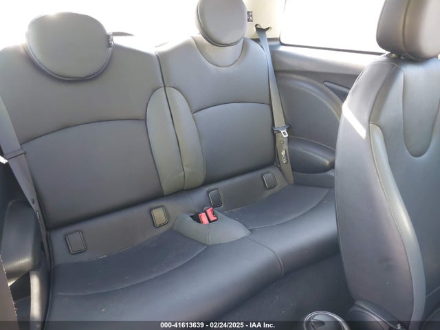 2008 MINI COOPER WMWMF33548TU65171 Photo 7