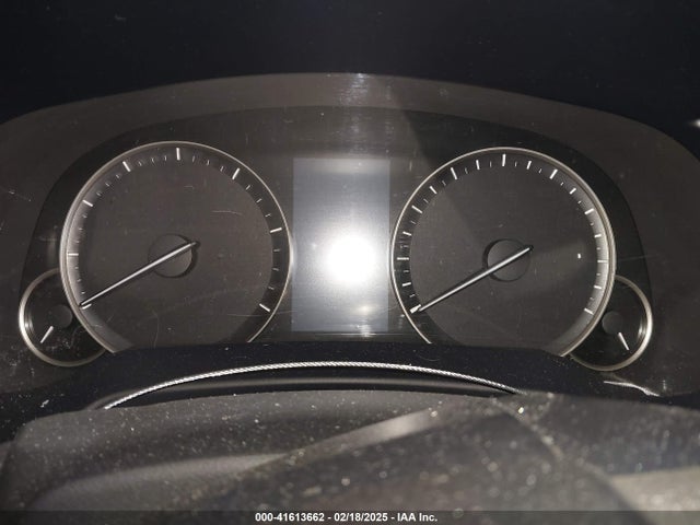 2T2BZMCAXHC081175 Lexus 2017