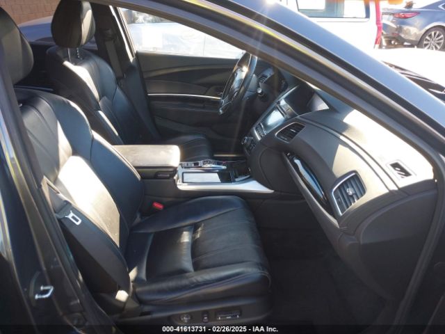 JH4KC1F52JC000458 Acura RLX
