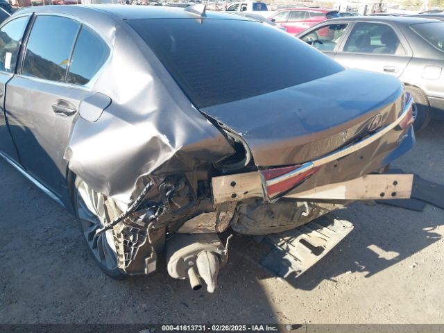 JH4KC1F52JC000458 Acura RLX