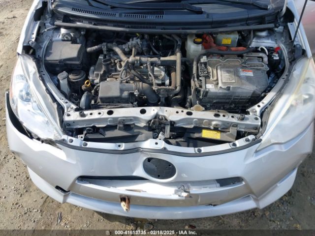 JTDKDTB39E1067395 Toyota Prius C One